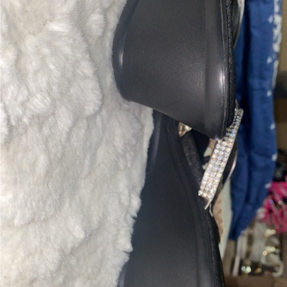 Skechers Women's Black and Gold Sandals - Picture 8 of 8